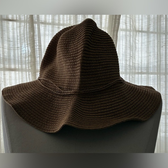 Gap Hat Summer Beach Crochet Straw/Raffia Size M/L - Picture 2 of 3